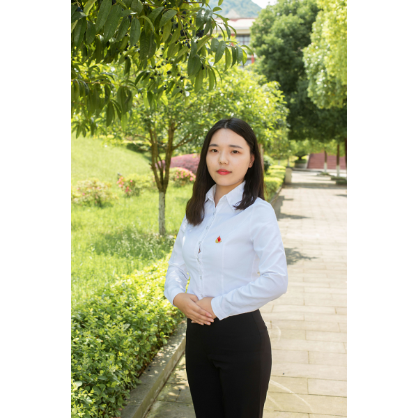 李倩